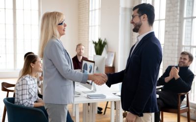 H&auml;ndesch&uuml;tteln am Arbeitsplatz